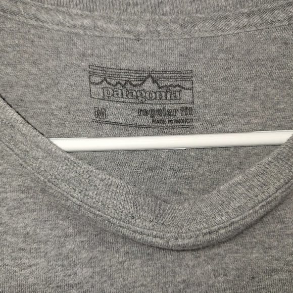 Patagonia Men's Regular Fit Long Sleeve Graphic Logo T-Shirt Gray size medium - Picture 3 of 5